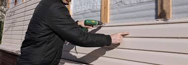 How To Choose The Right Materials for Your Siding Installation in 'Hewitt, TX